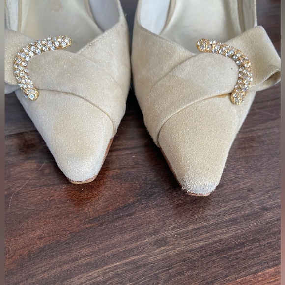 Stuart Weitzman tan and gold sling back pumps - Picture 4 of 10